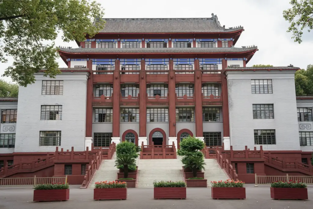 重庆腊味加工传统工艺与现代化质量管控技术分析