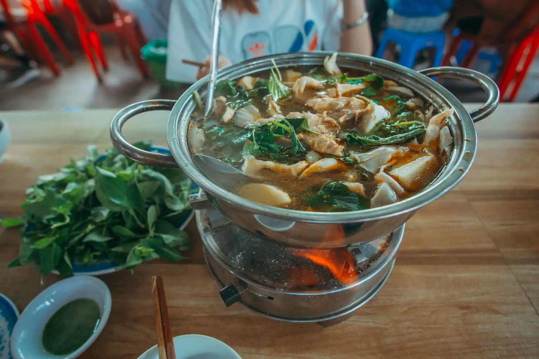 香肠腊肉风味差异分析：不同产区土特产加工技术对比